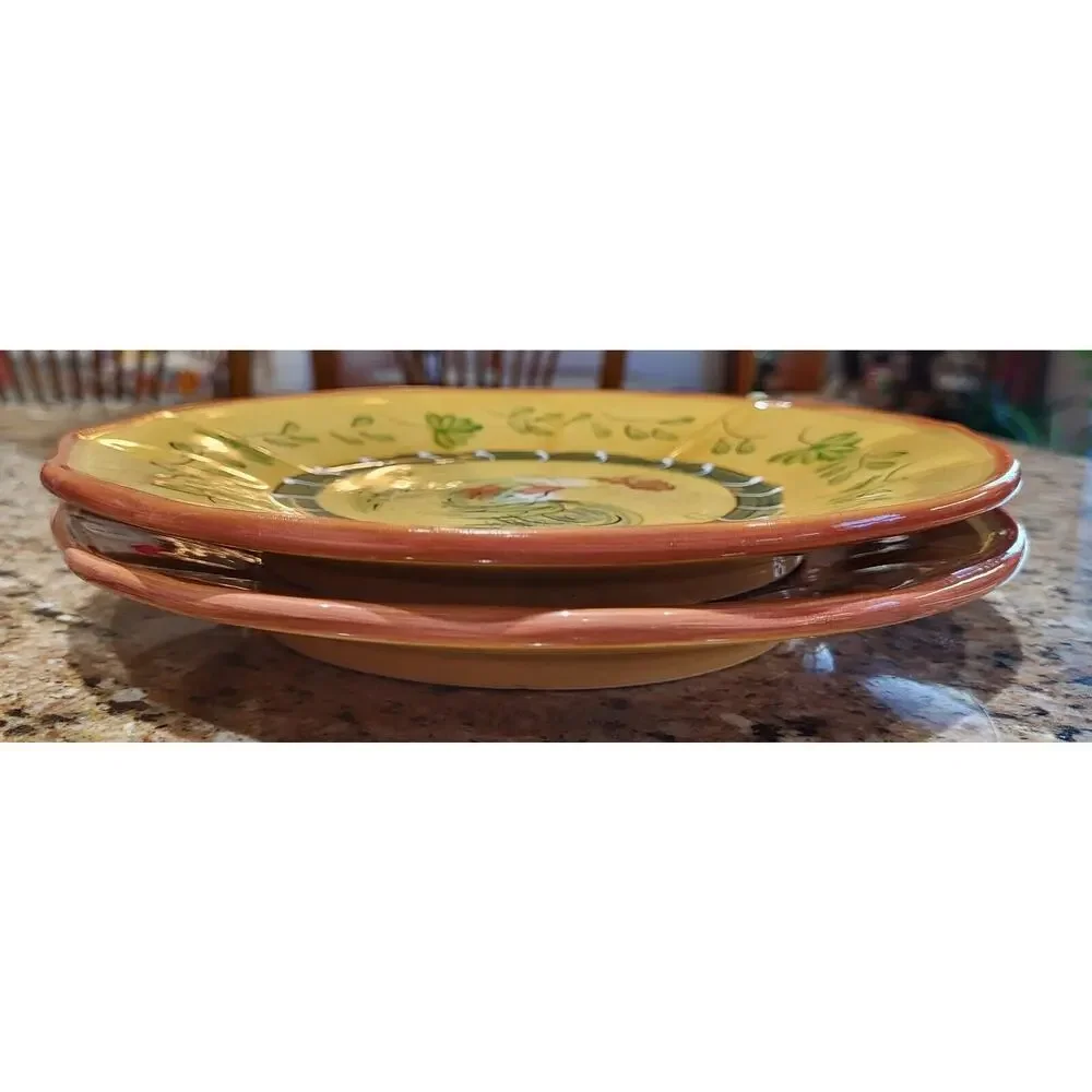 Cocorico Luncheon / Decorator Plates 8 3/4
